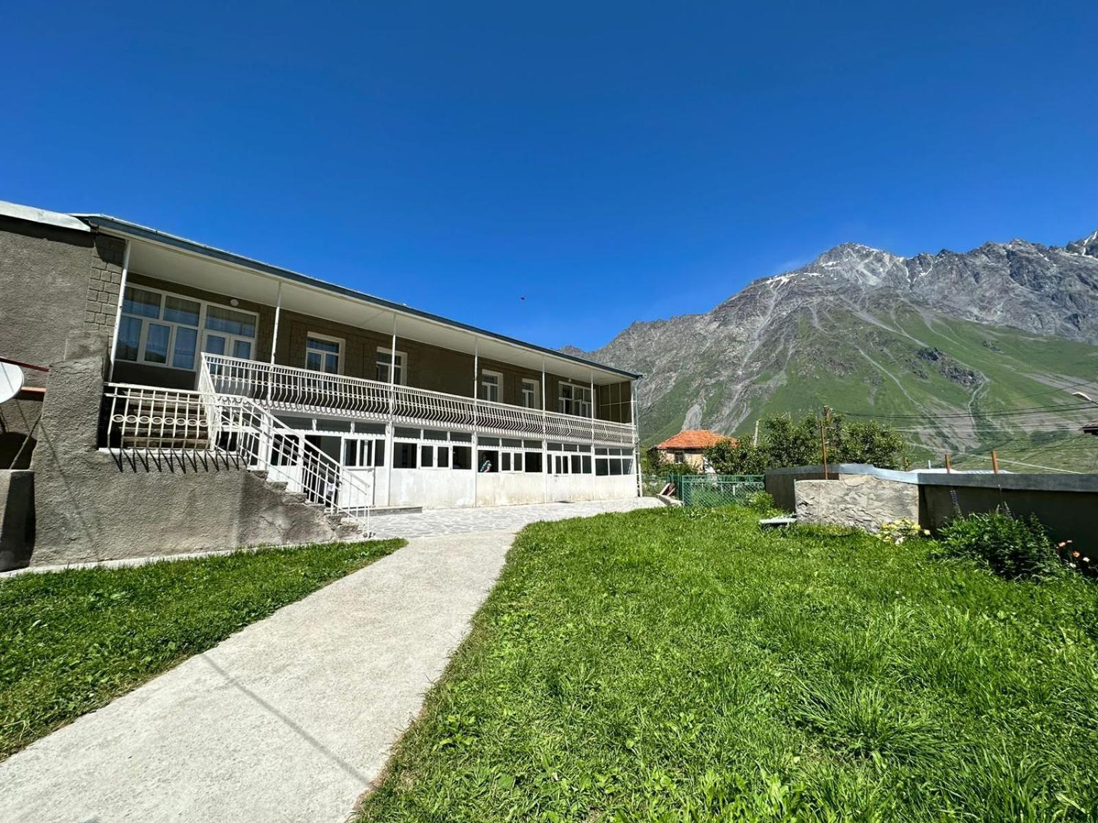 Polaris Kazbegi Hotel Buitenkant foto